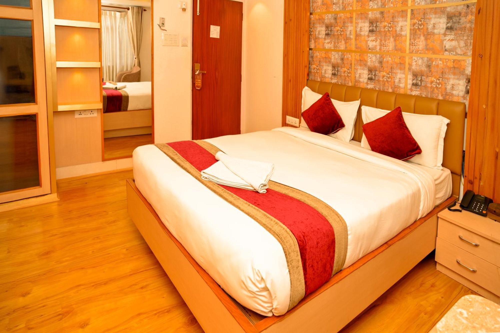 Hotel Elegant Kathmandu Inn Exterior foto